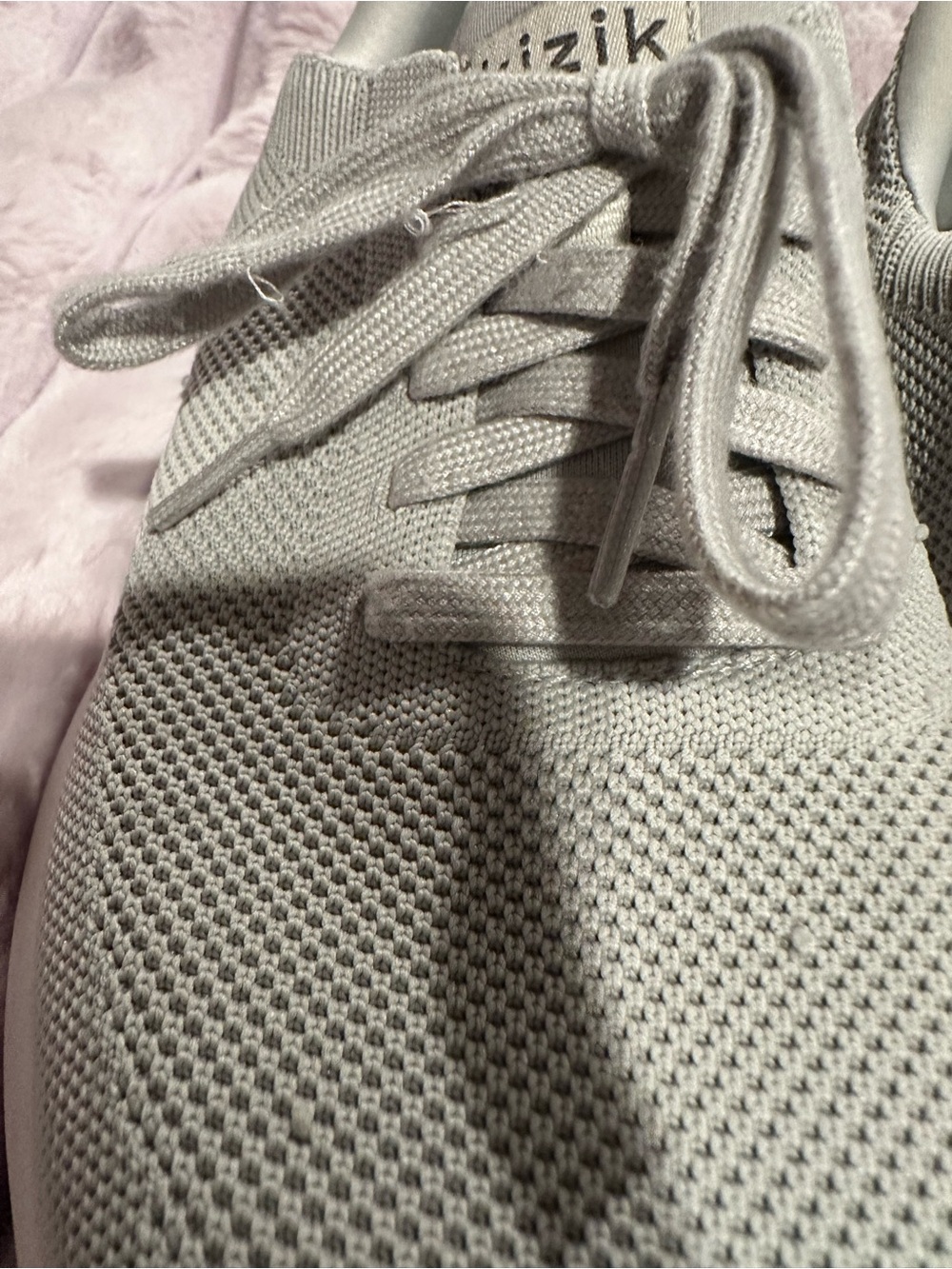 KIZIK 8.5 WIDE Women’s Light Gray Slip-On Knit Sneakers - Picture 11 of 13